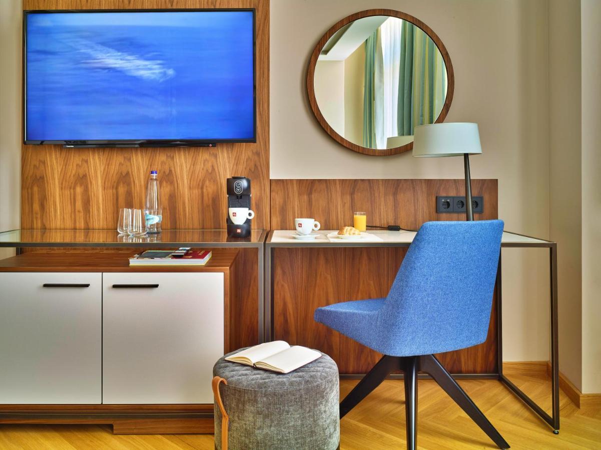 Est Grand Hotel Savoy Budapeşte Dış mekan fotoğraf