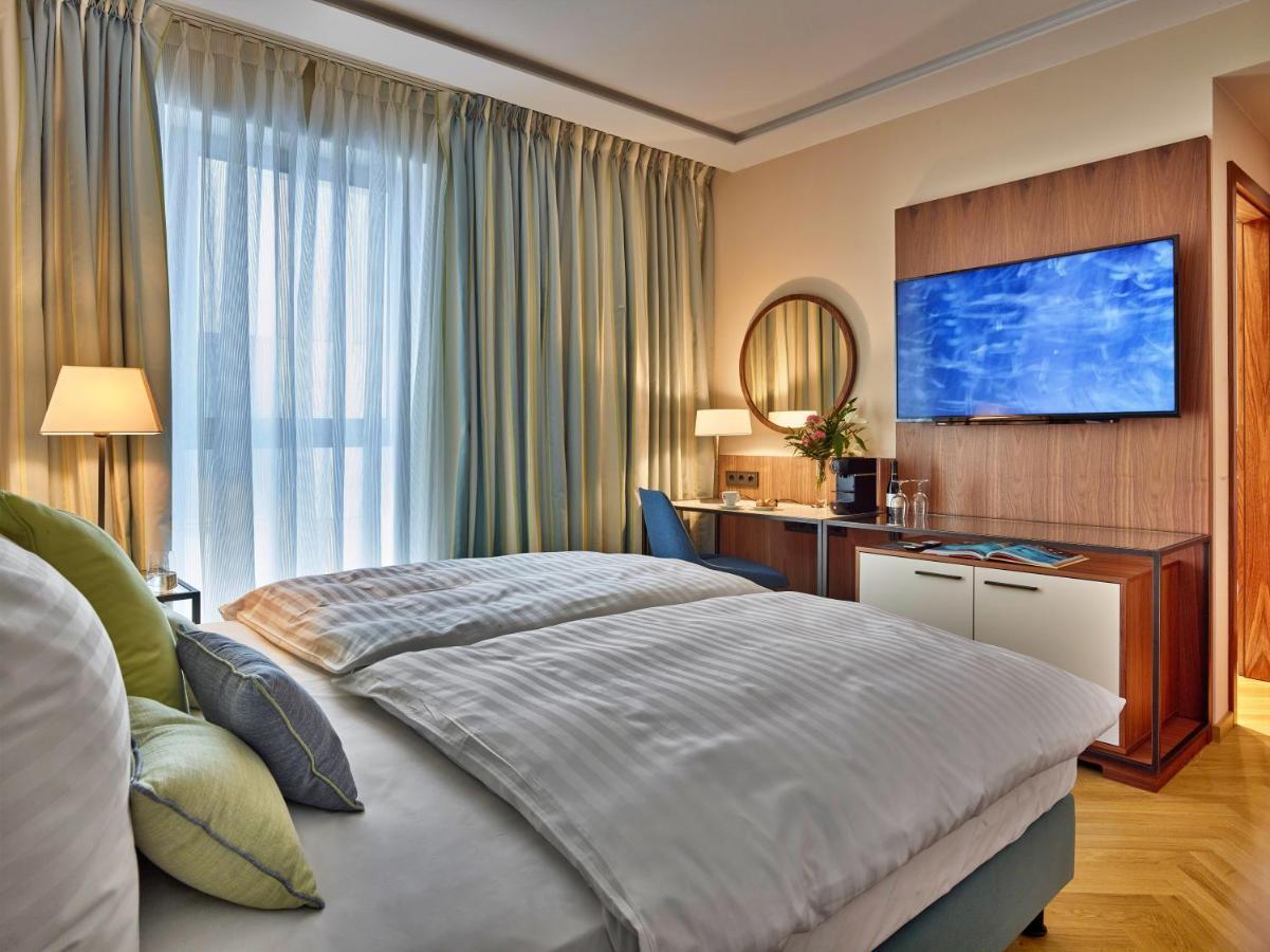 Est Grand Hotel Savoy Budapeşte Dış mekan fotoğraf